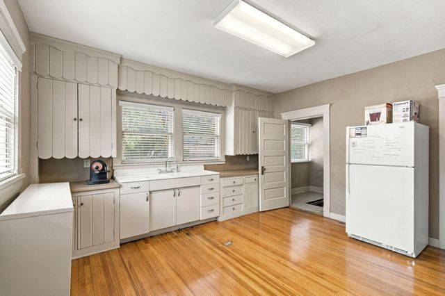 1201 E Walnut Street, Springfield, MO 65802