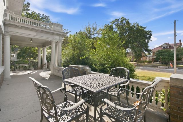 1201 E Walnut Street, Springfield, MO 65802