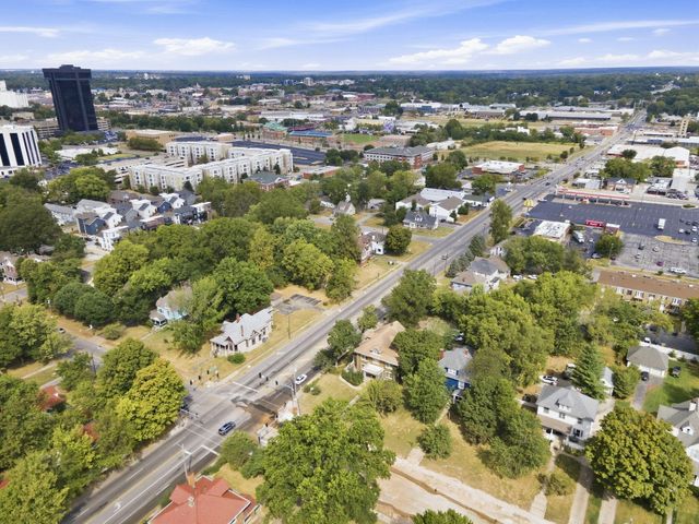 1201 E Walnut Street, Springfield, MO 65802