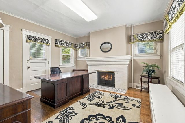 1201 E Walnut Street, Springfield, MO 65802