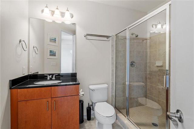 711 Cosmopolitan NE Drive 512, Atlanta, GA 30324