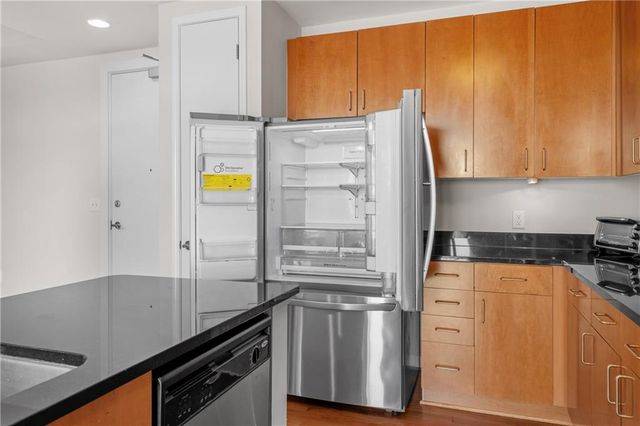 711 Cosmopolitan NE Drive 512, Atlanta, GA 30324