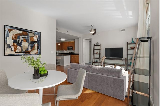 711 Cosmopolitan NE Drive 512, Atlanta, GA 30324