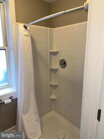 3946 LANCASTER AVE, Philadelphia, PA 19104