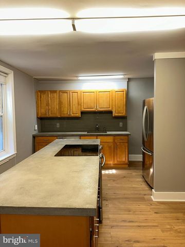 3946 LANCASTER AVE, Philadelphia, PA 19104