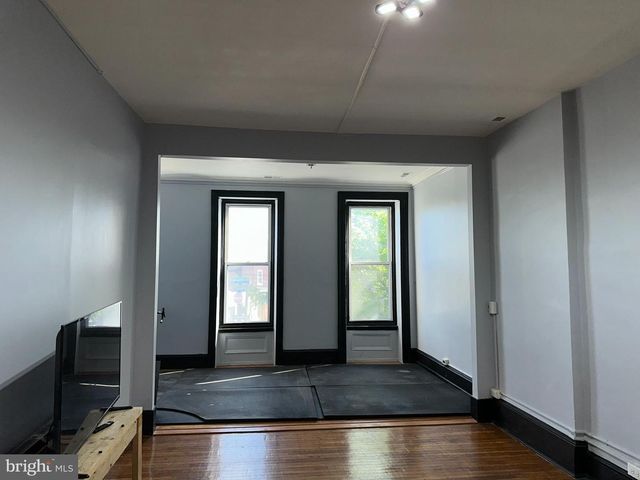 3946 LANCASTER AVE, Philadelphia, PA 19104