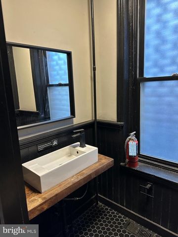 3946 LANCASTER AVE, Philadelphia, PA 19104