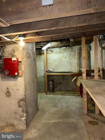 3946 LANCASTER AVE, Philadelphia, PA 19104