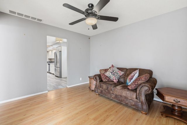 6109 Rio Hondo Drive NE, Albuquerque, NM 87109