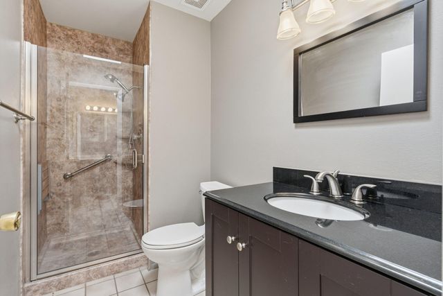 6109 Rio Hondo Drive NE, Albuquerque, NM 87109