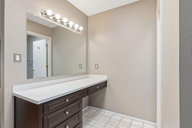 6109 Rio Hondo Drive NE, Albuquerque, NM 87109