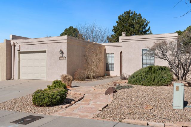 6109 Rio Hondo Drive NE, Albuquerque, NM 87109