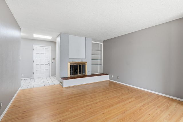 6109 Rio Hondo Drive NE, Albuquerque, NM 87109