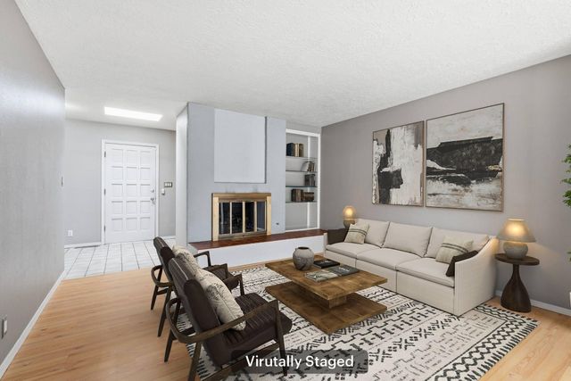 6109 Rio Hondo Drive NE, Albuquerque, NM 87109