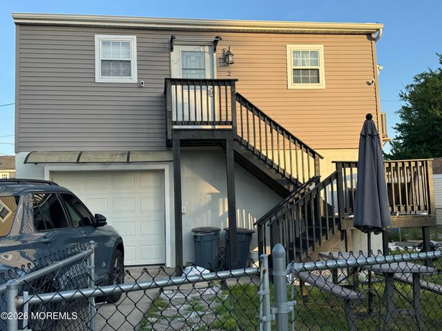 2 Campview Avenue, Keansburg, NJ 07734