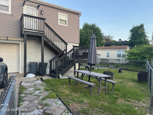 2 Campview Avenue, Keansburg, NJ 07734