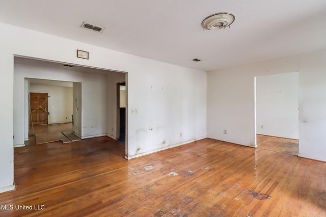 622 2nd Street, Gulfport, MS 39501