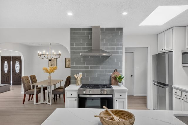 13012 Calle De Sandias NE, Albuquerque, NM 87111