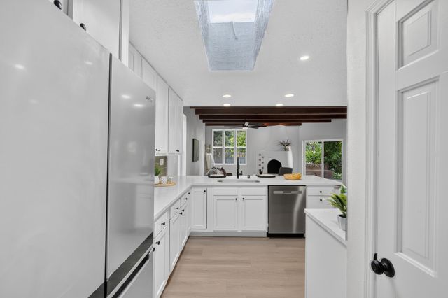 13012 Calle De Sandias NE, Albuquerque, NM 87111