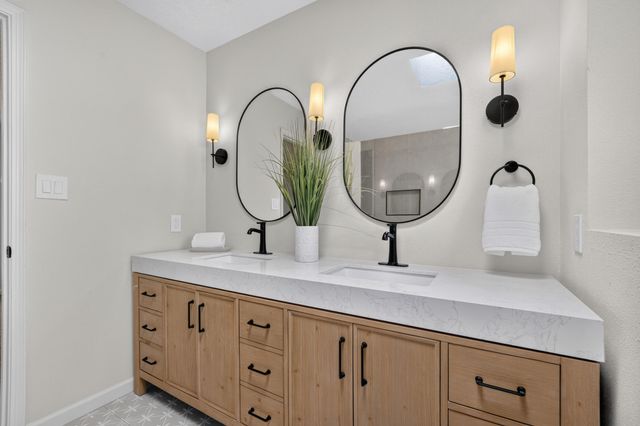 13012 Calle De Sandias NE, Albuquerque, NM 87111