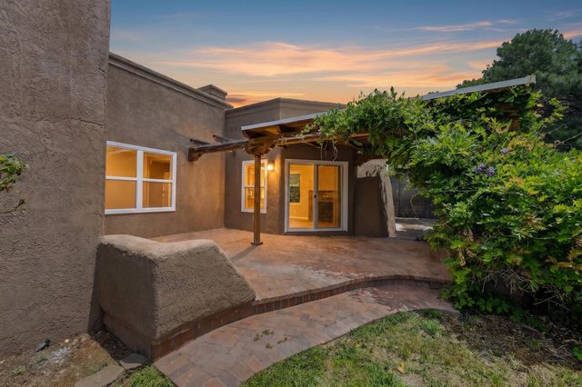 13012 Calle De Sandias NE, Albuquerque, NM 87111