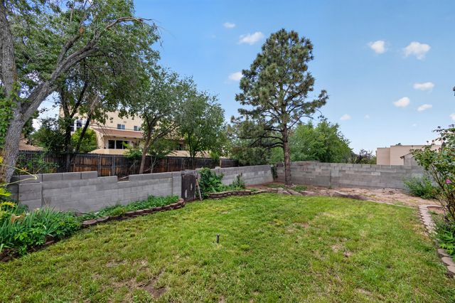 13012 Calle De Sandias NE, Albuquerque, NM 87111