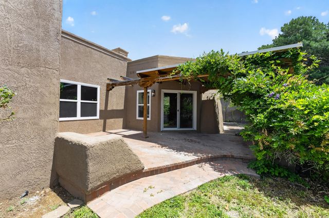 13012 Calle De Sandias NE, Albuquerque, NM 87111