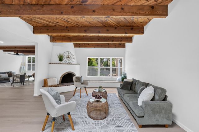 13012 Calle De Sandias NE, Albuquerque, NM 87111