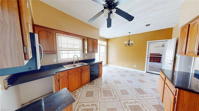 2609 Mossgate CT, Chesapeake, VA 23323