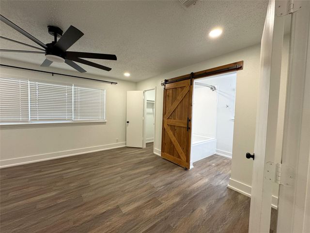 547 County Road 949e, Alvin, TX 77511