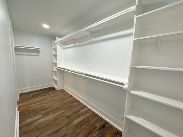 547 County Road 949e, Alvin, TX 77511
