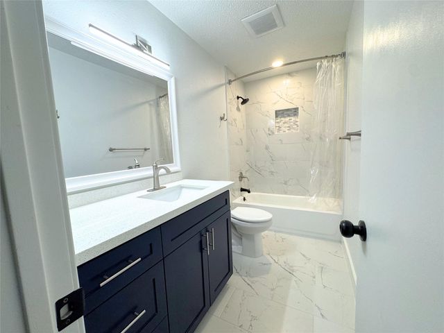 547 County Road 949e, Alvin, TX 77511