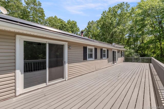 35 Penaluna Road, Monroe, NY 10950
