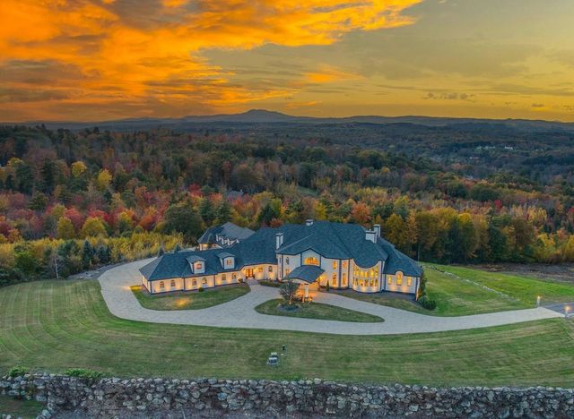 94 Foxberry Drive, New Boston, NH 03070