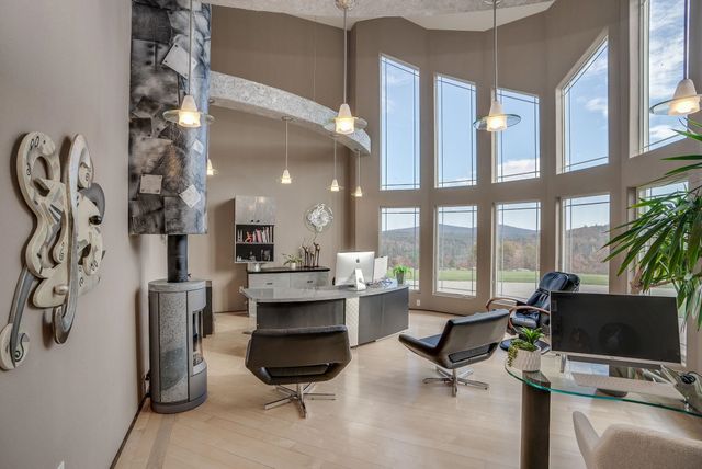 94 Foxberry Drive, New Boston, NH 03070