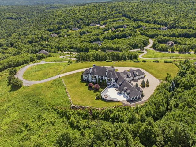 94 Foxberry Drive, New Boston, NH 03070