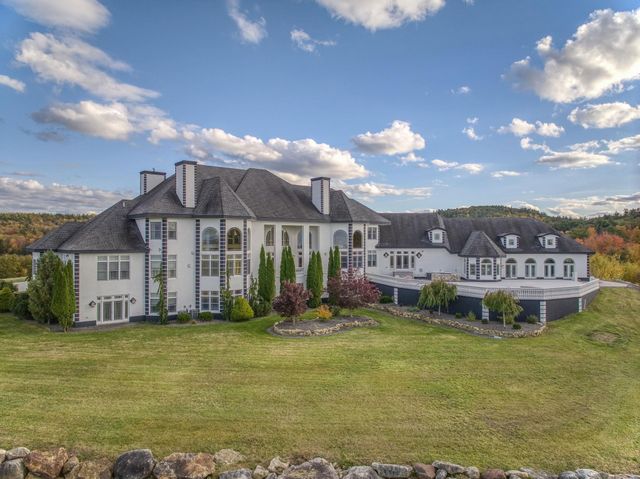 94 Foxberry Drive, New Boston, NH 03070