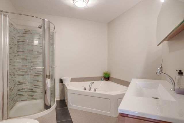 94 Foxberry Drive, New Boston, NH 03070