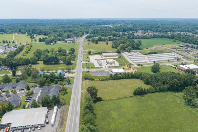 2355 Highway 31, W, White House, TN 37188