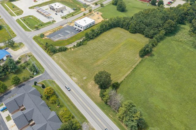 2355 Highway 31, W, White House, TN 37188