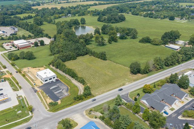 2355 Highway 31, W, White House, TN 37188