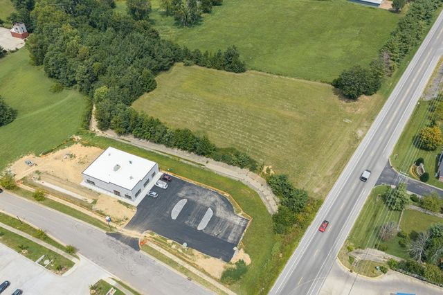 2355 Highway 31, W, White House, TN 37188