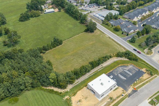 2355 Highway 31, W, White House, TN 37188