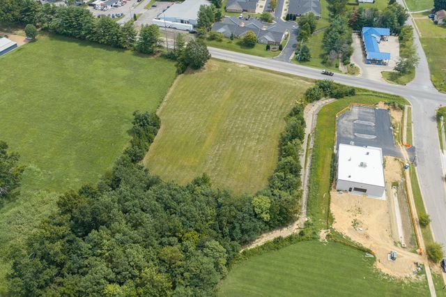 2355 Highway 31, W, White House, TN 37188