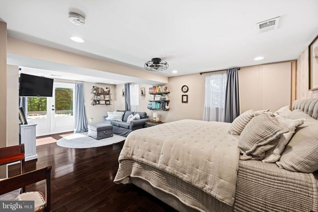 8509 RICHMOND AVE, Alexandria, VA 22309