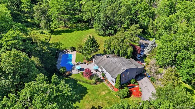 985 Craigville Road, Chester, NY 10918