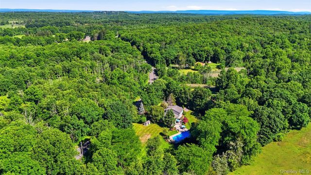 985 Craigville Road, Chester, NY 10918