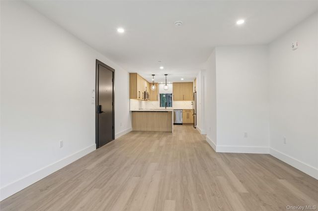 325 Manville Road 102, Pleasantville, NY 10570