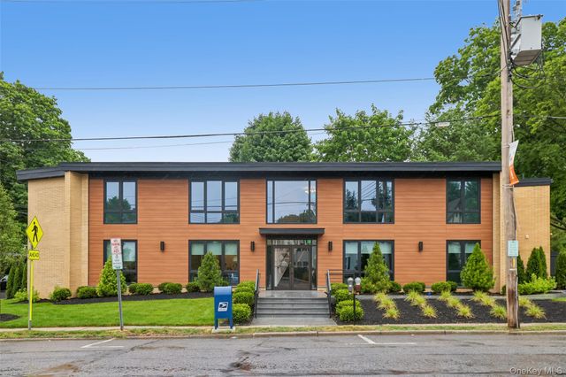 325 Manville Road 102, Pleasantville, NY 10570