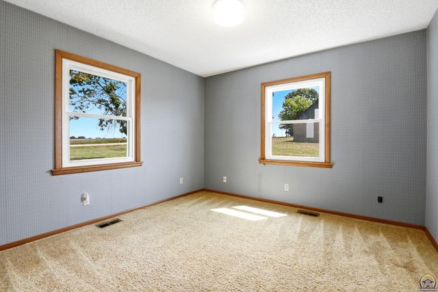 6219 SE 2nd ST, Tecumseh, KS 66542